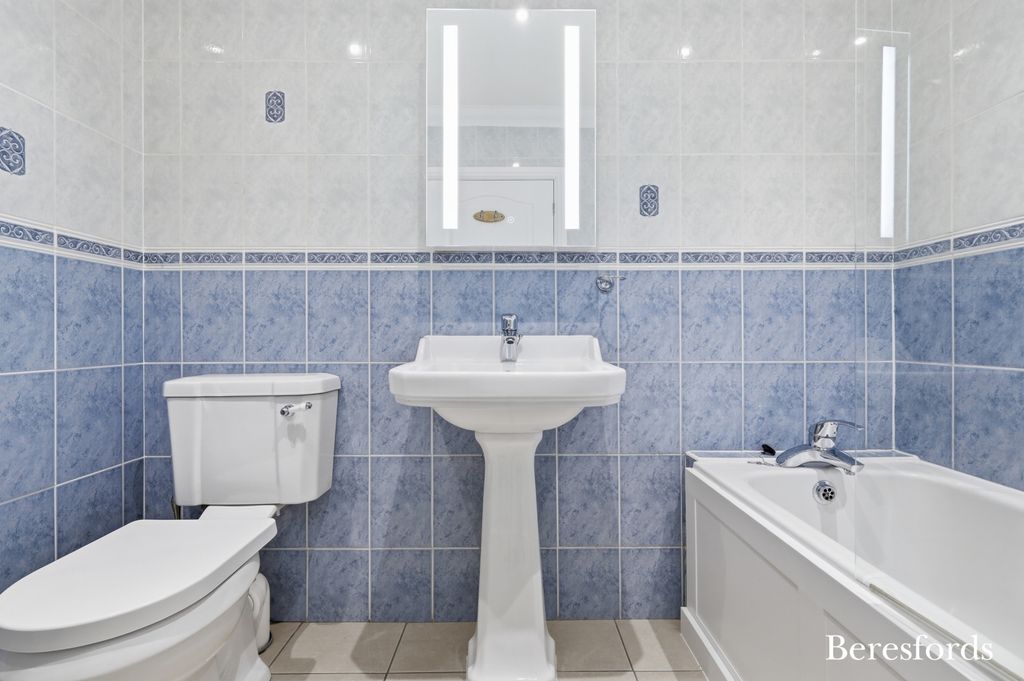 Property photo 3 of 27 Picture No. 07