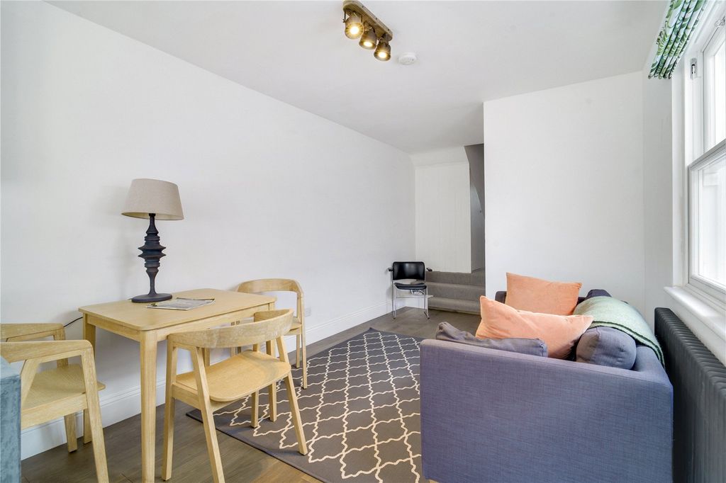 Property photo 3 of 14 Picture No. 12