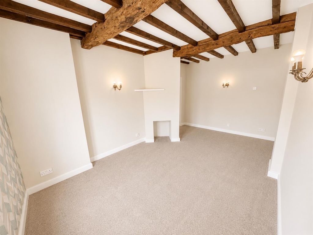 Property photo 2 of 14 Lounge