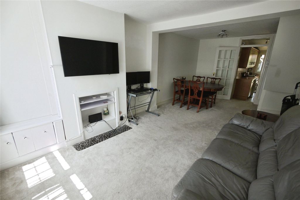 Property photo 2 of 14 Lounge/Dining Room