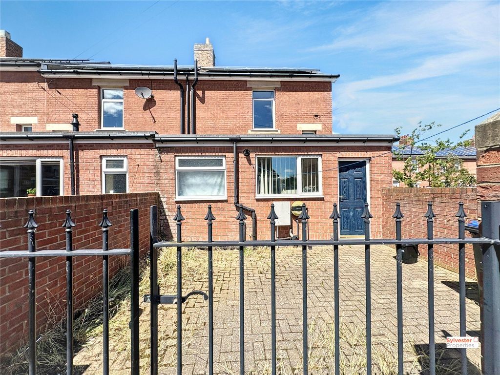 Property photo 3 of 12 Picture No. 03