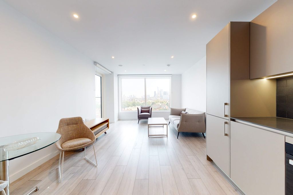 Property photo 3 of 12