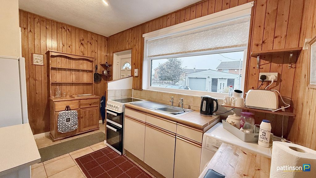 Property photo 3 of 18