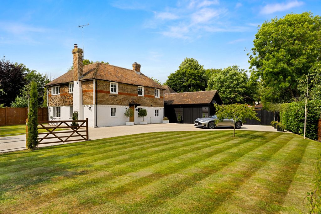 Property photo 1 of 32