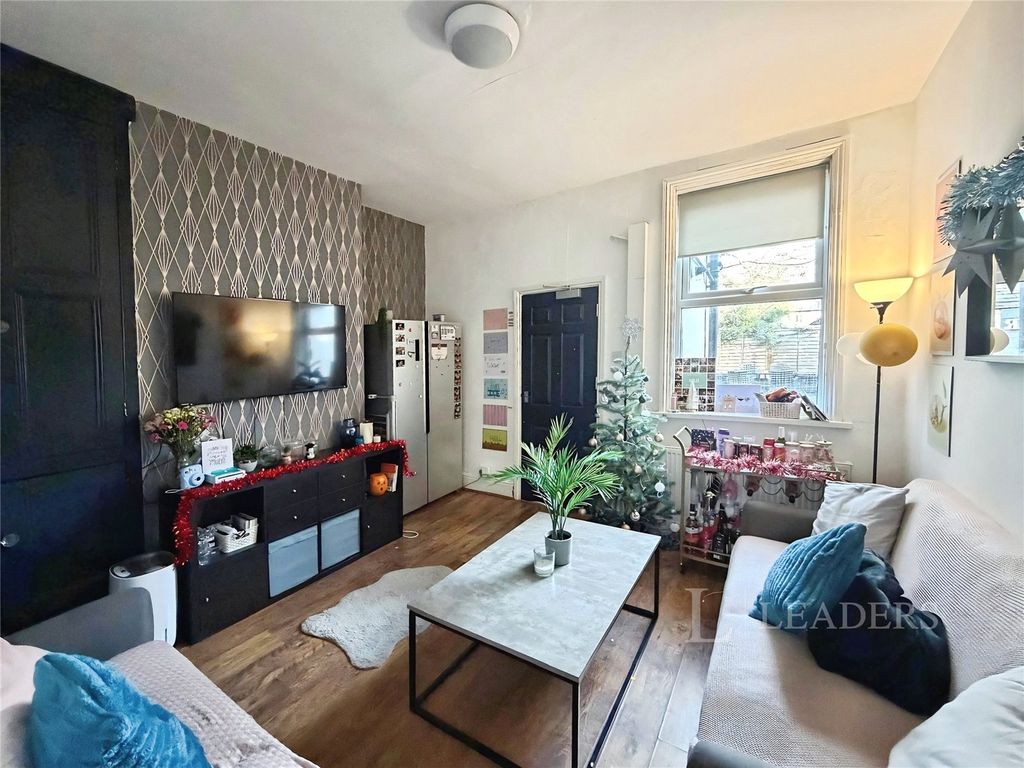 Property photo 3 of 13 Picture No. 09