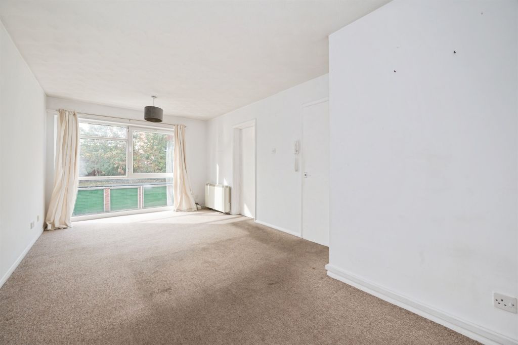 Property photo 3 of 25