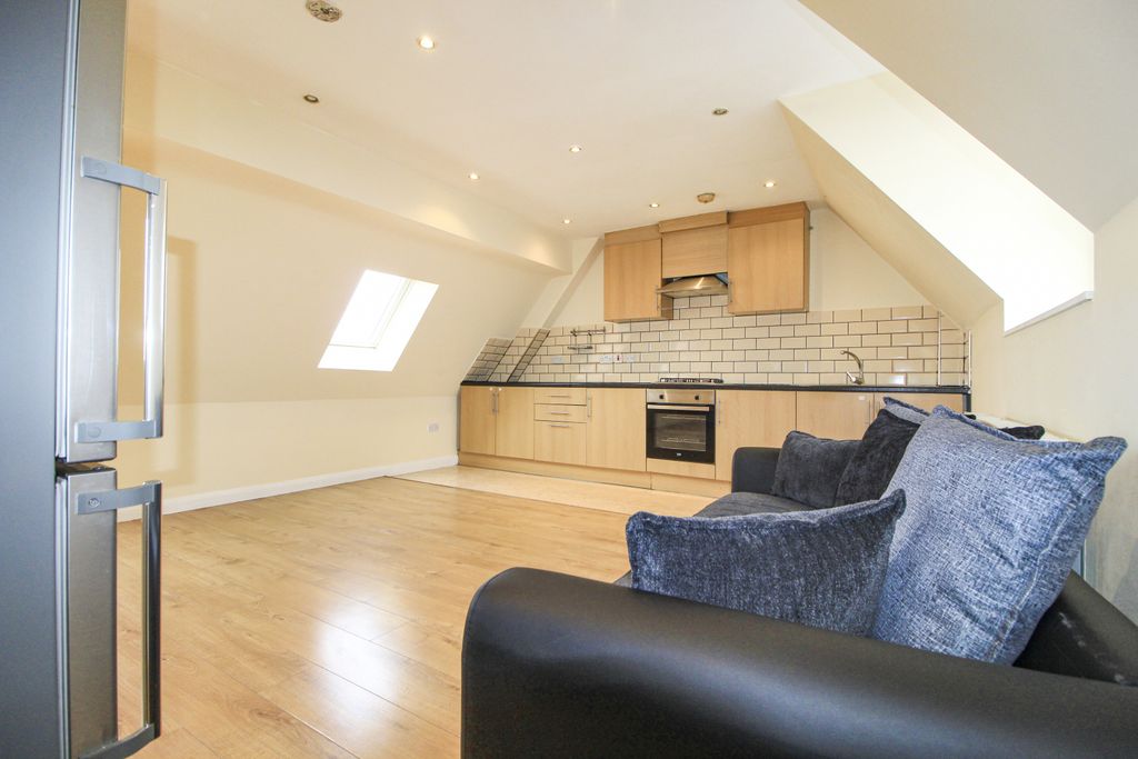 Property photo 2 of 9 Gallery