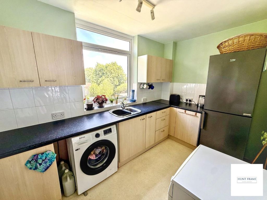 Property photo 3 of 21 Img_1670.Jpg