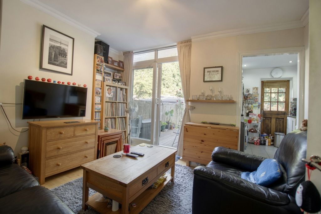 Property photo 3 of 13