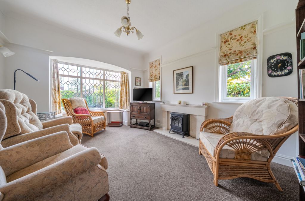 Property photo 3 of 18 1536809-17-1A15940342316