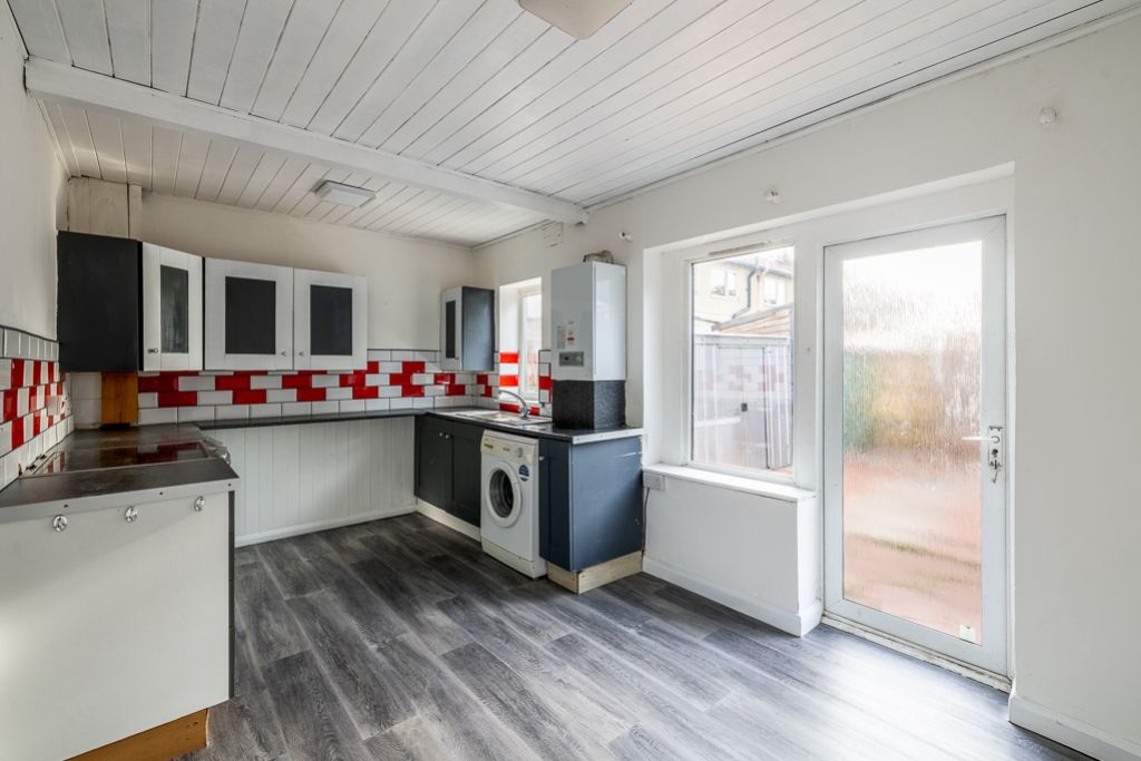Property photo 3 of 11 67 Alexandra Road (Skegness)-8