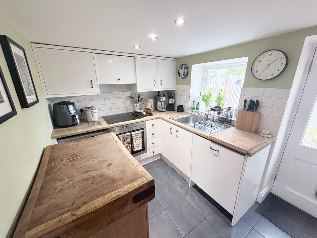 Property photo 2 of 16