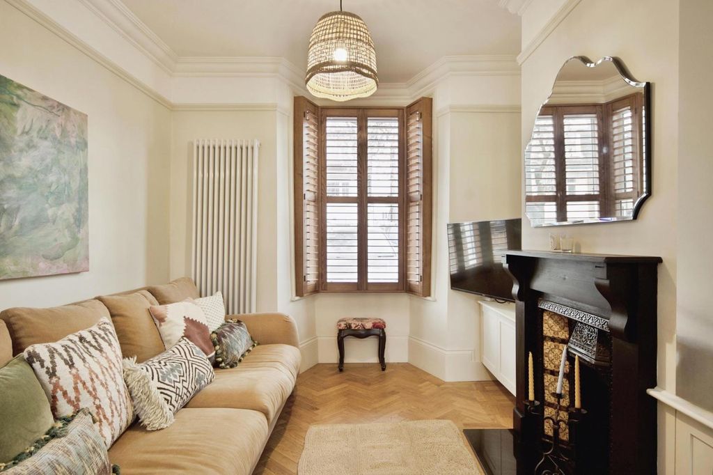 Property photo 2 of 27 Pbox-Img.Jpg