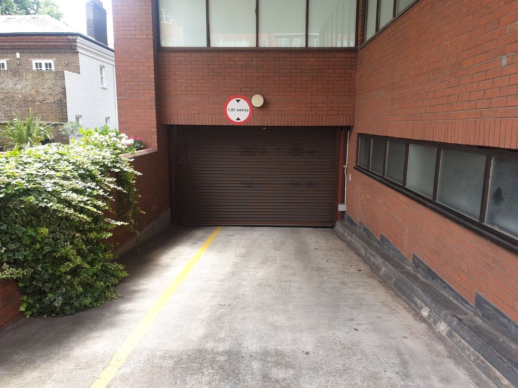 Property photo 2 of 3