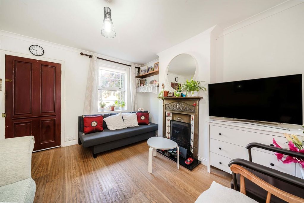 Property photo 2 of 7