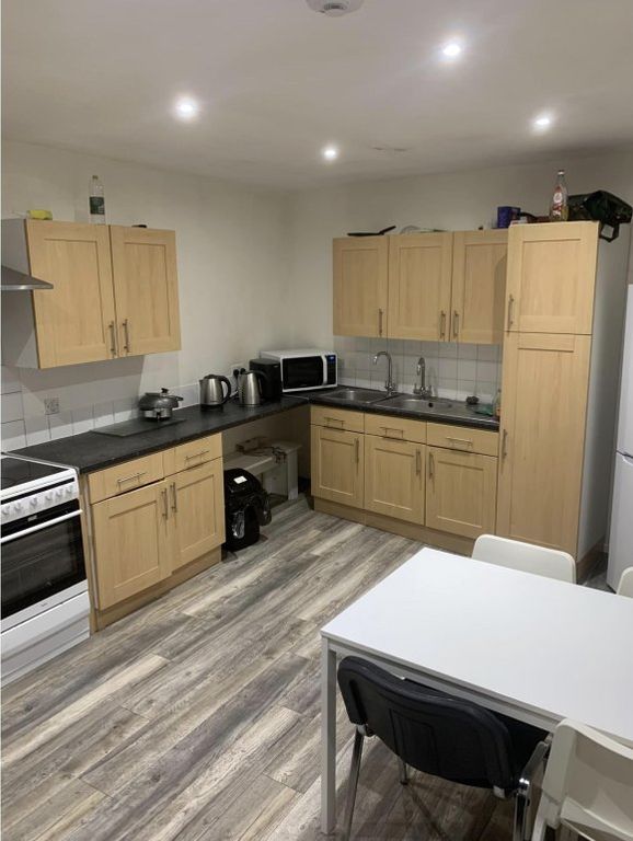 Property photo 3 of 7 9598848.Jpg