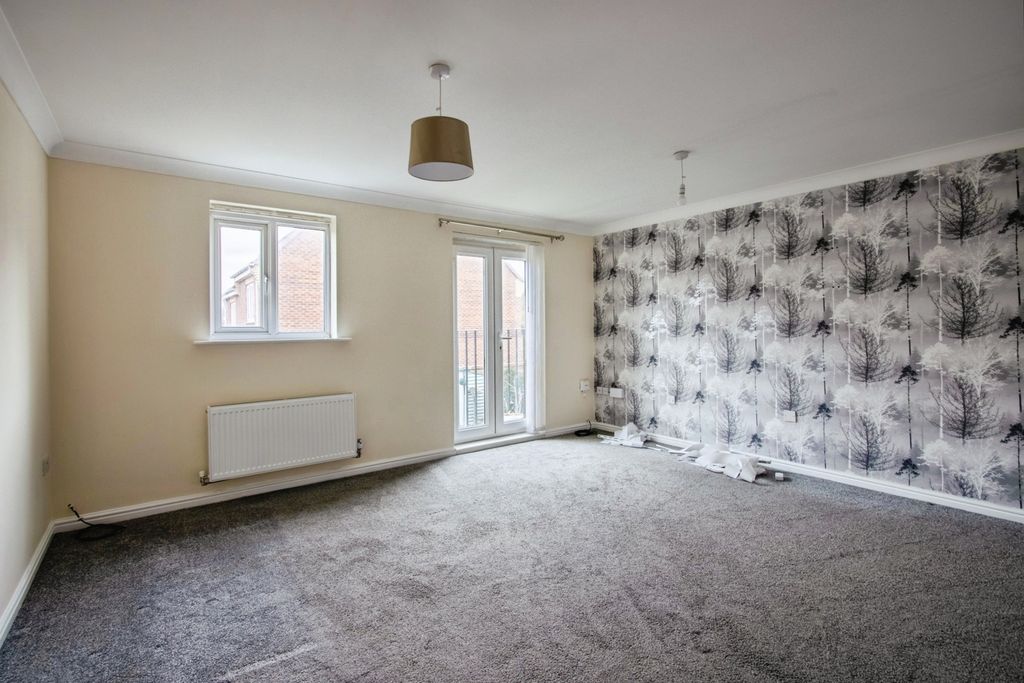 Property photo 3 of 16 Photo