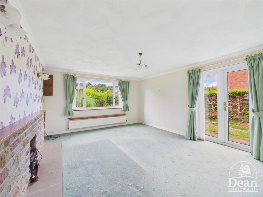Property photo 2 of 37
