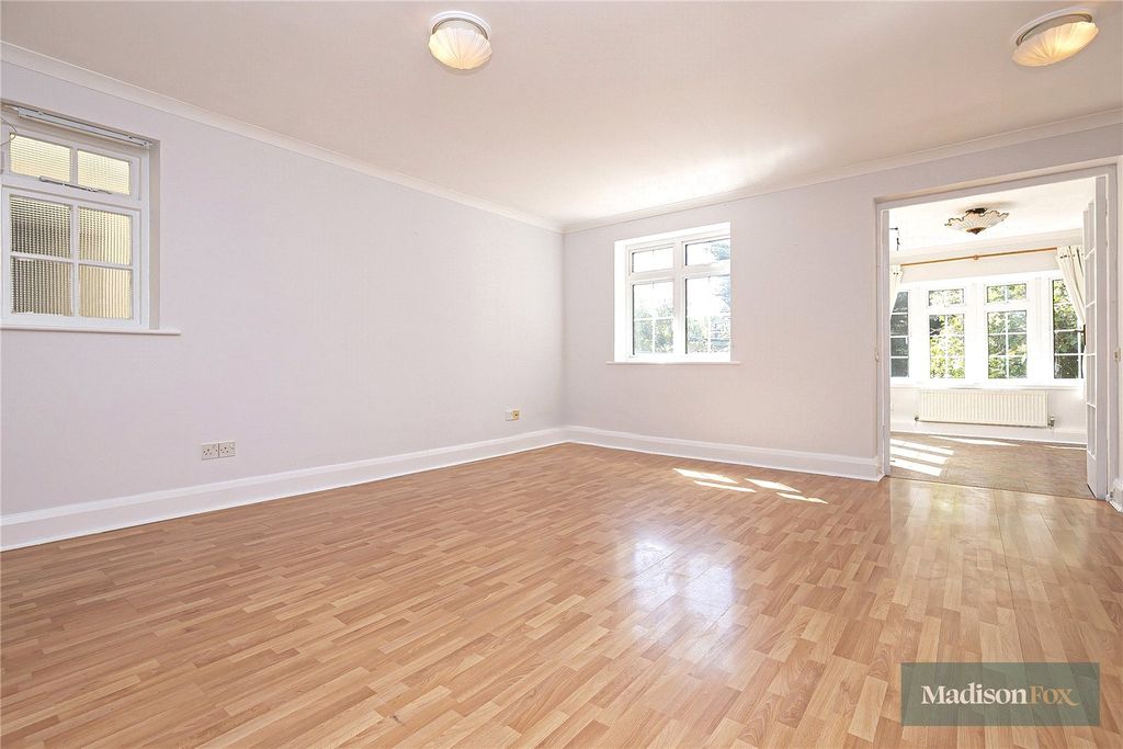 Property photo 3 of 27 Picture No. 27