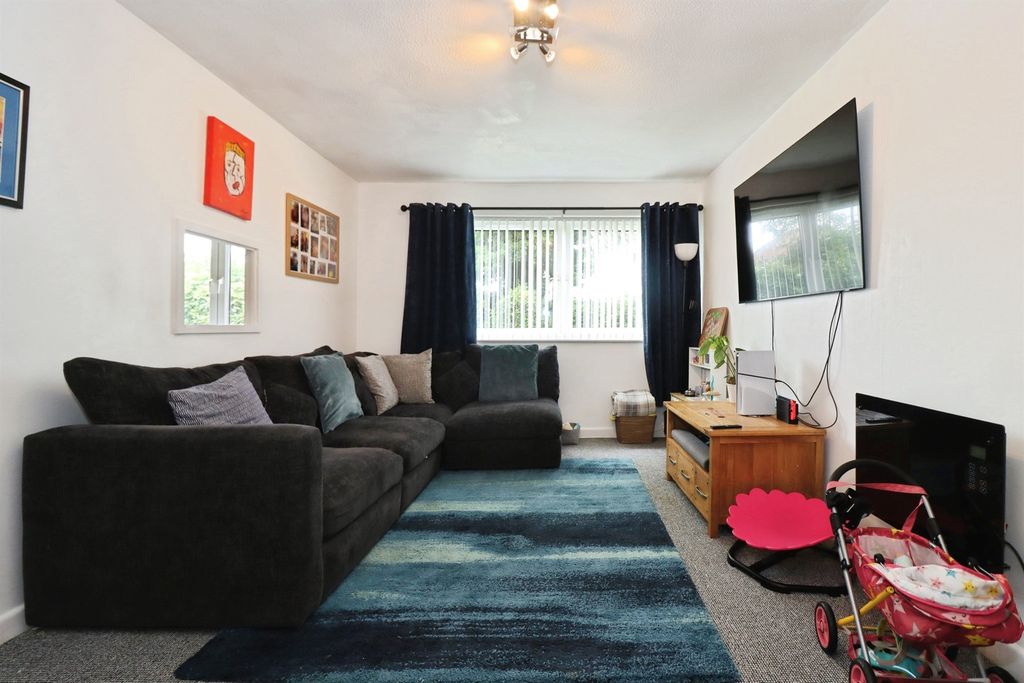 Property photo 3 of 17