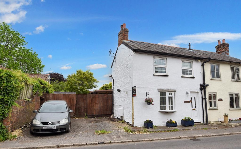 Property photo 1 of 10 Front