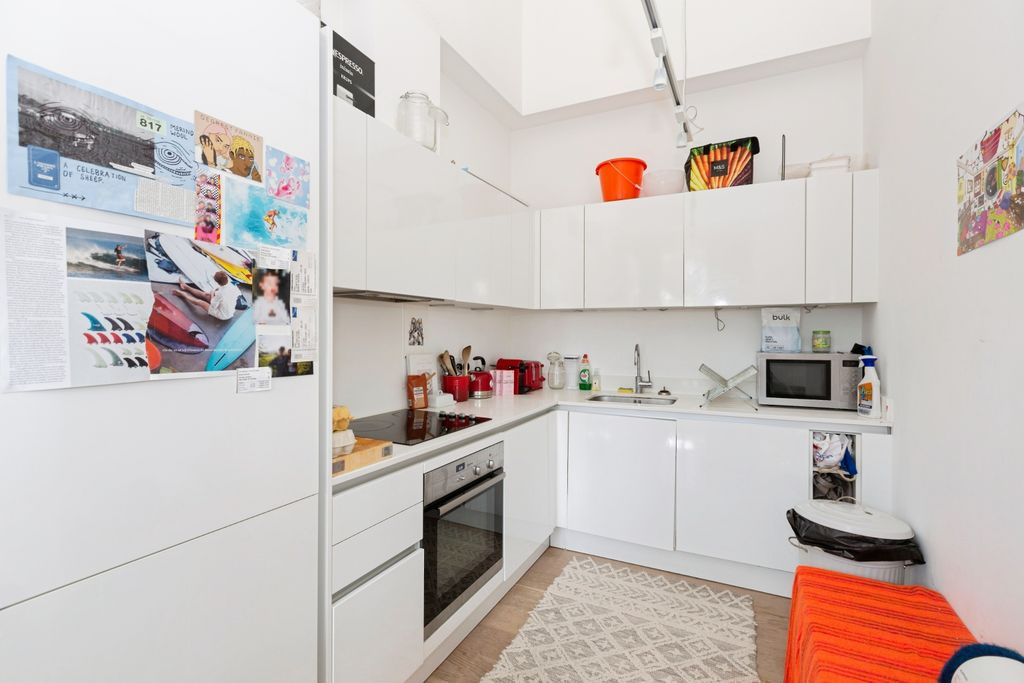 Property photo 3 of 15 Kitchen