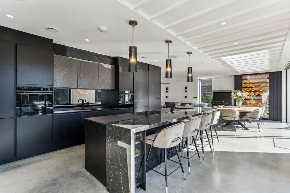 Property photo 2 of 32 Image