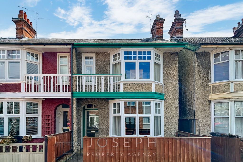 Property photo 1 of 15
