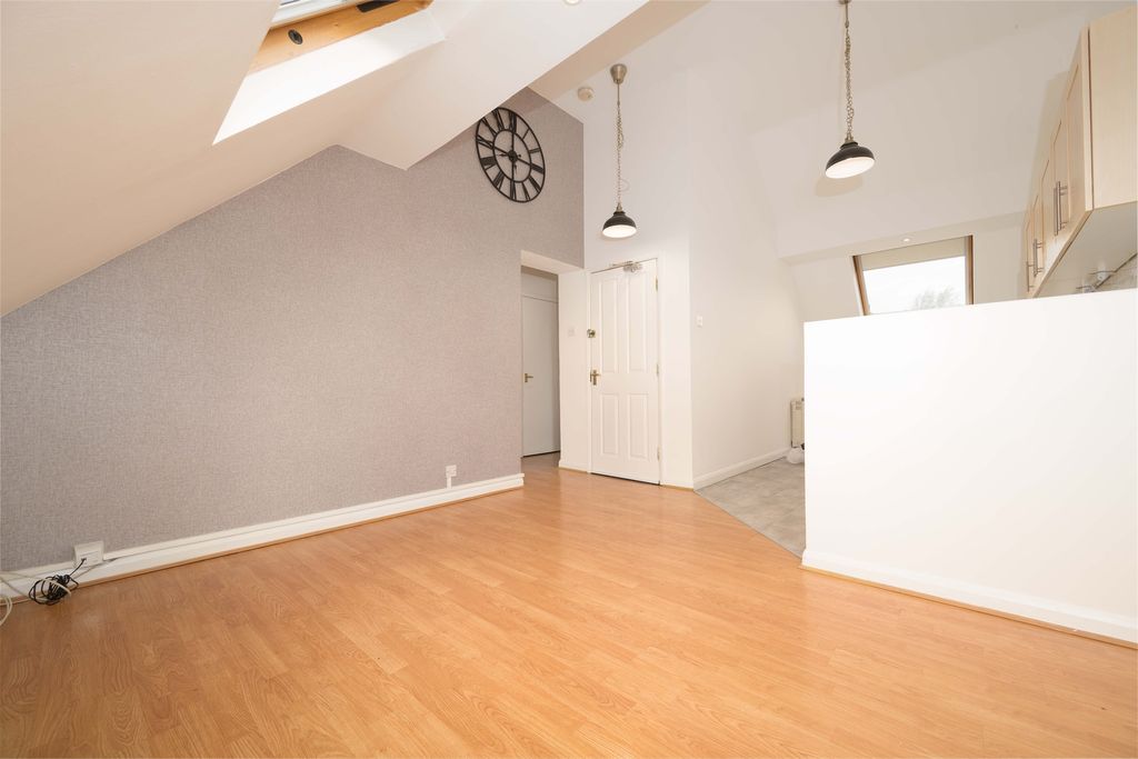Additional image 4 of 2 bed flat for saleQueen Street, Desborough, Kettering NN14