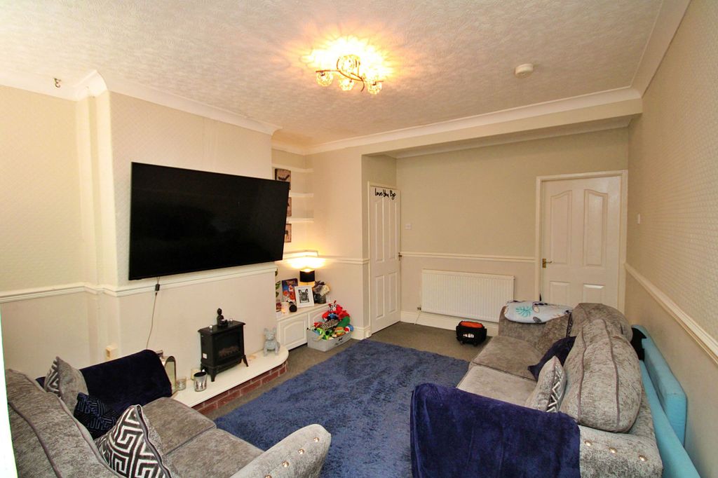 Property photo 3 of 13