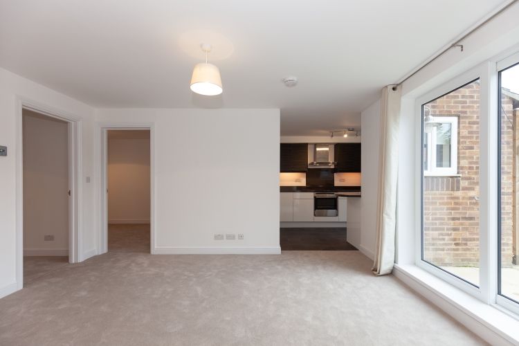 Property photo 1 of 8 216294