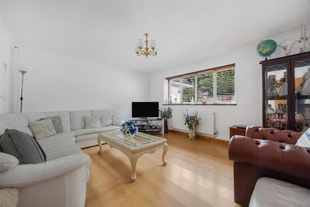 Property photo 2 of 25 28_80782.Jpg