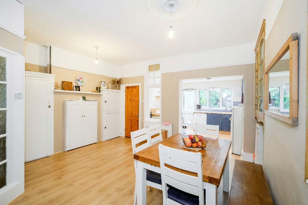 Property photo 3 of 16 Photo 2