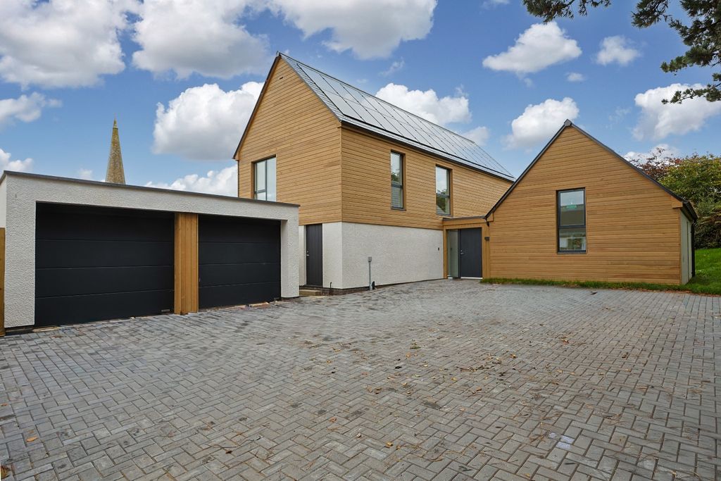 Property photo 1 of 16 4616951