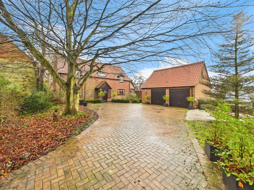 Property photo 1 of 26