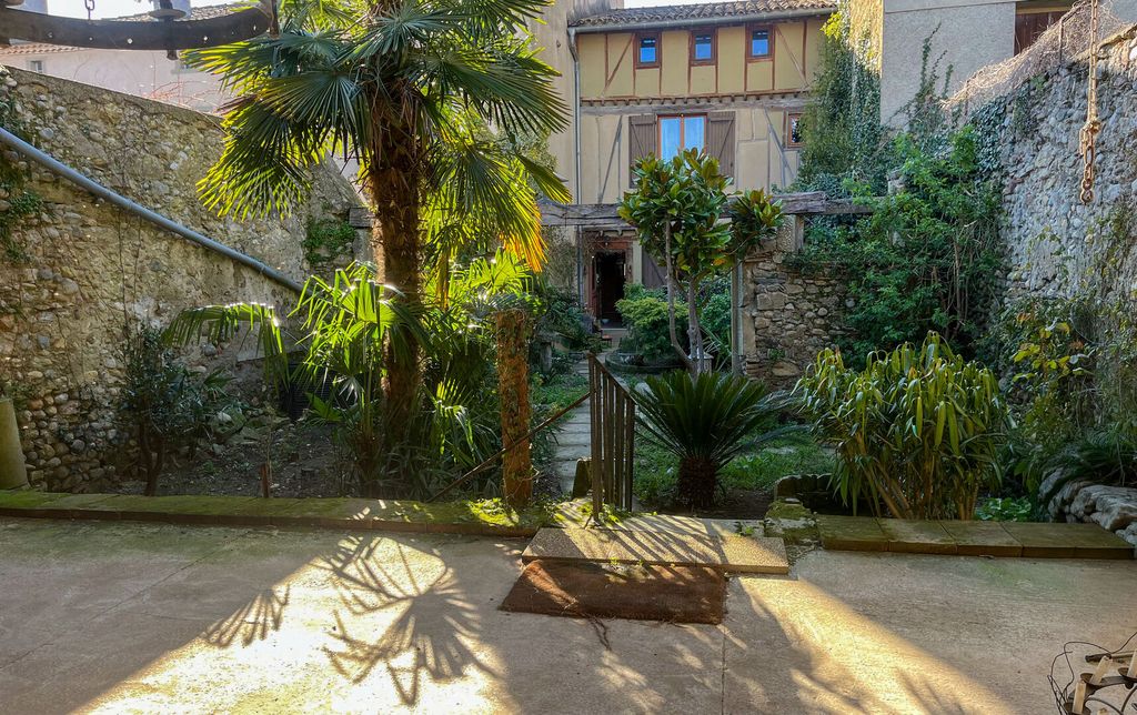 Property photo 2 of 25