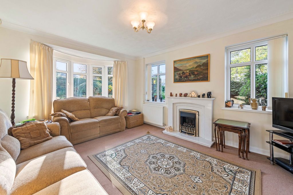 Property photo 3 of 33