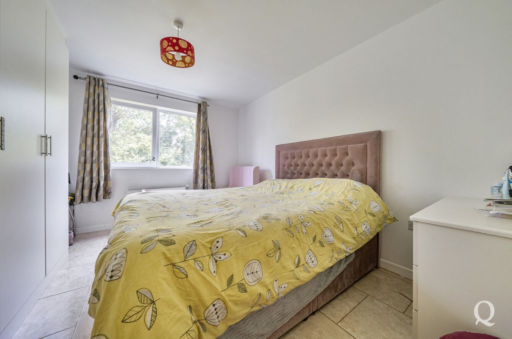 Property photo 3 of 21 B517Bd49-4Ef6-452...
