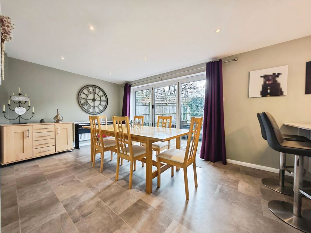 Property photo 3 of 19 Pbox-Img.Jpg