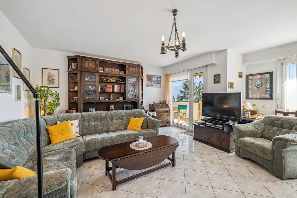 Property photo 2 of 10 Image