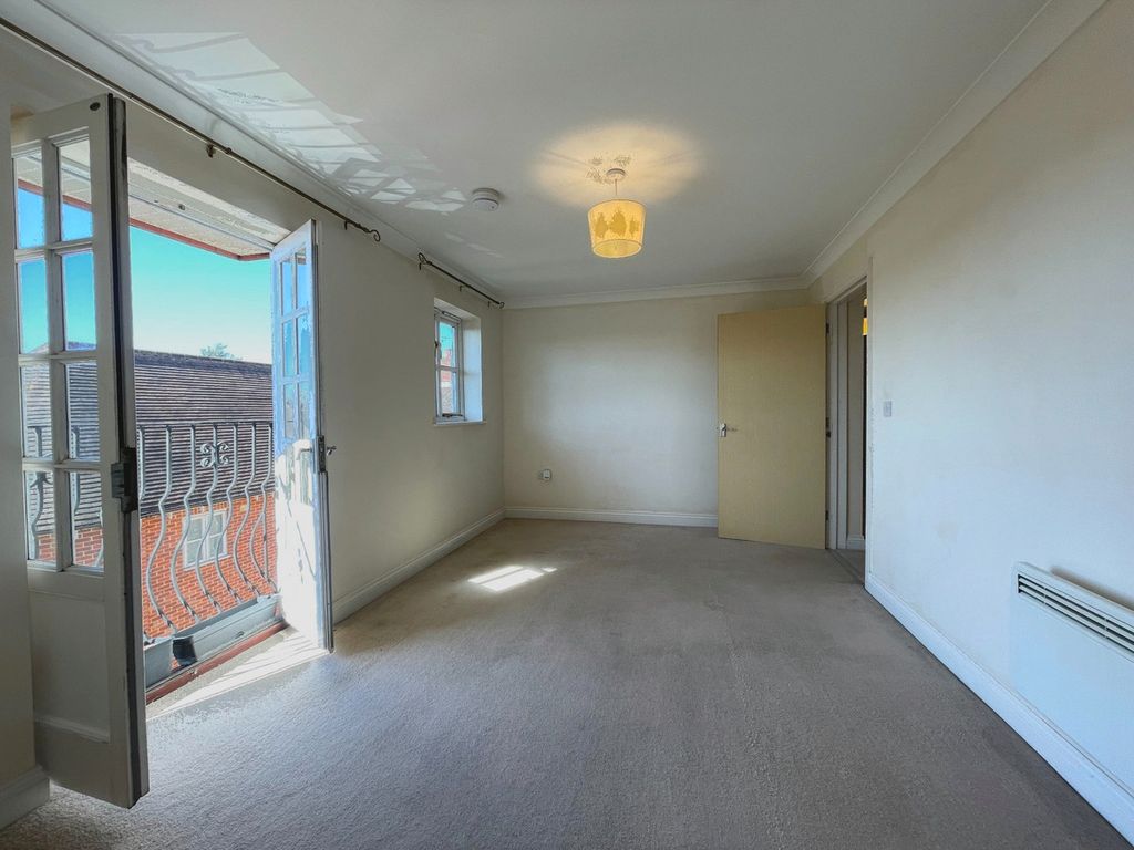 Property photo 3 of 8