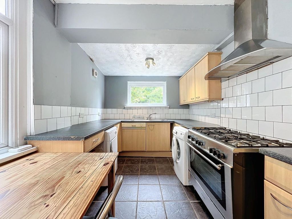 Property photo 3 of 15 Kitchen / Dining Room
