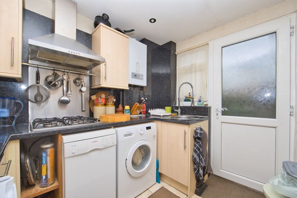 Property photo 3 of 11 Picture 3