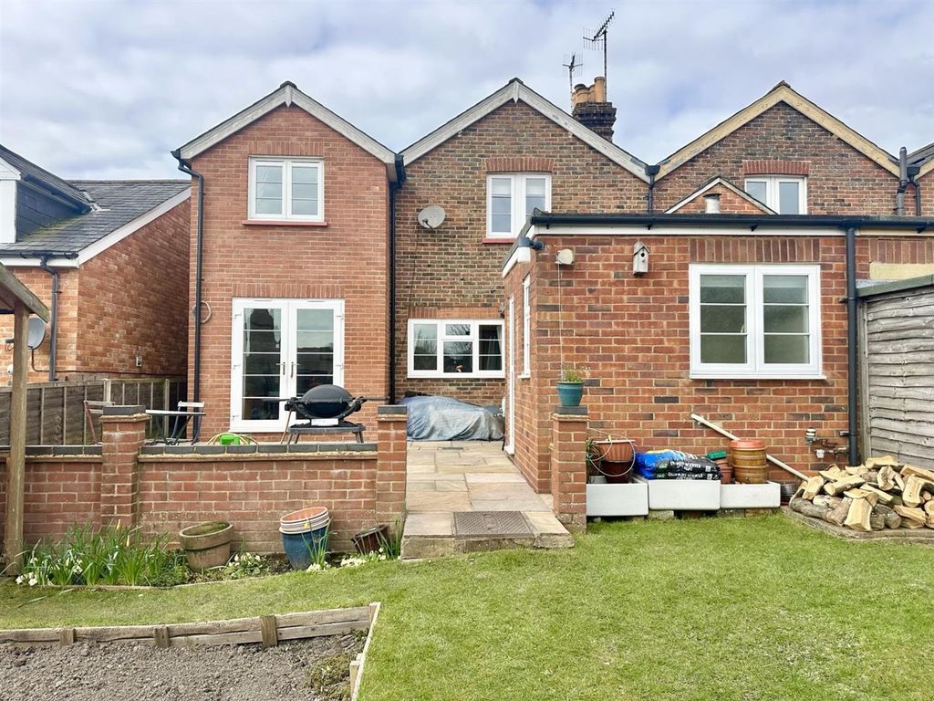 Property photo 2 of 28