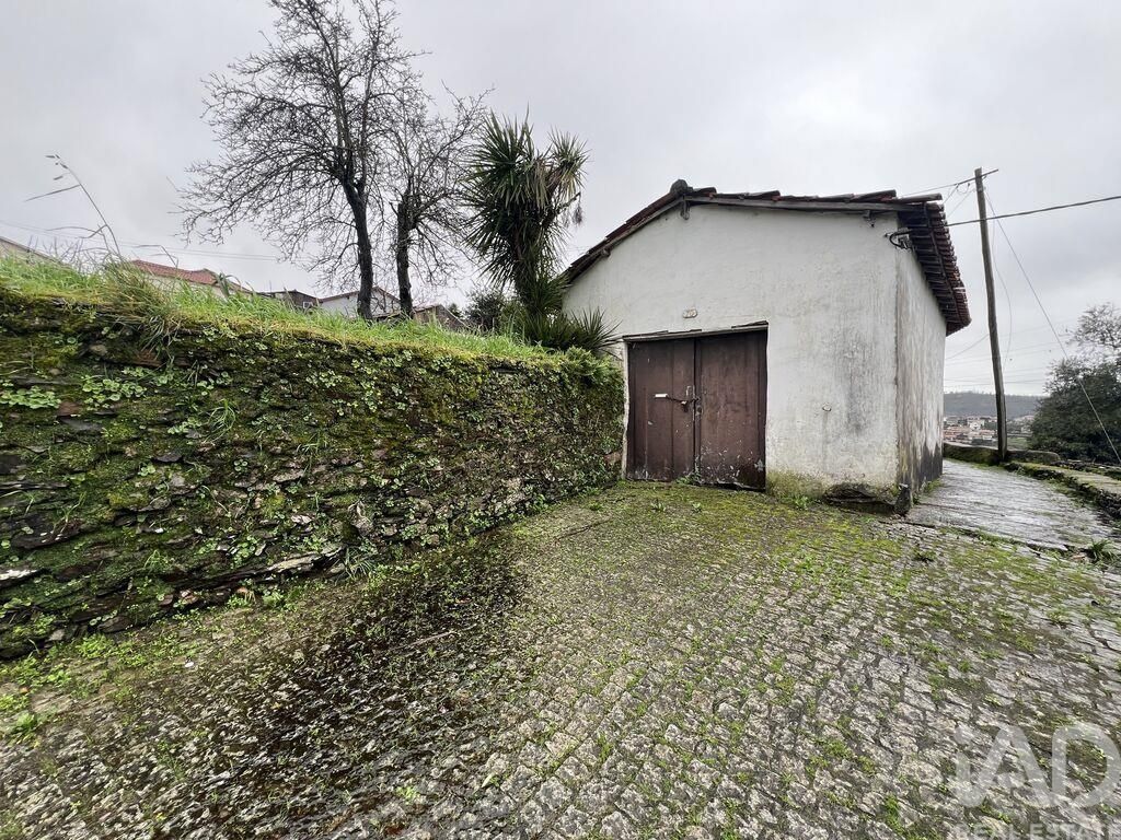 Property photo 1 of 33
