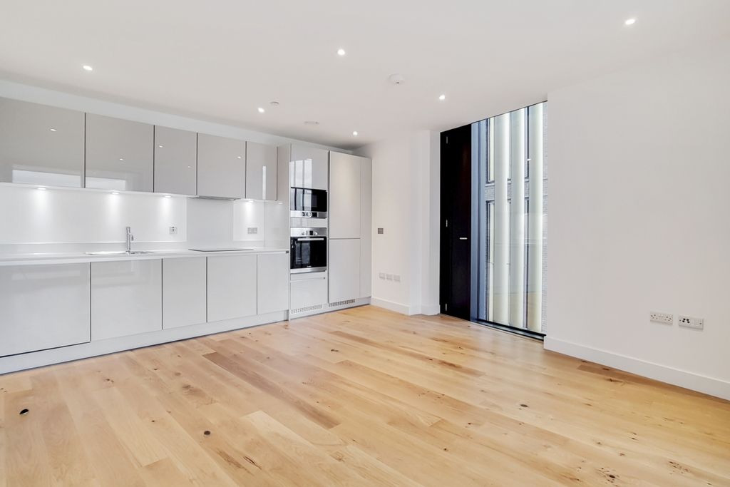 Property photo 2 of 11 2_Kitchen_Recepti...