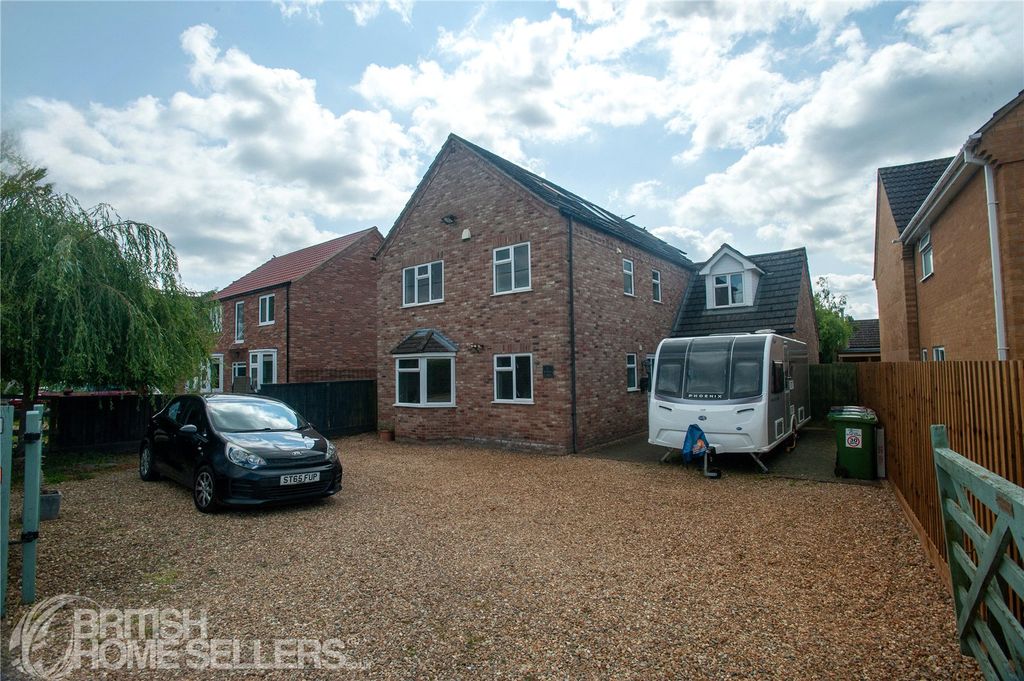 Property photo 1 of 32 Picture No. 03