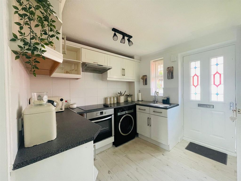 Property photo 3 of 10 061c65Fb-A004-4E7B-8799-2828E32F916A.Jpg