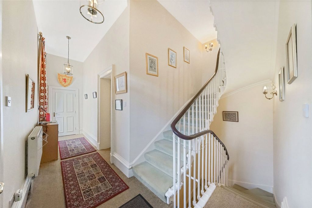 Property photo 3 of 33 Entrance Hallway