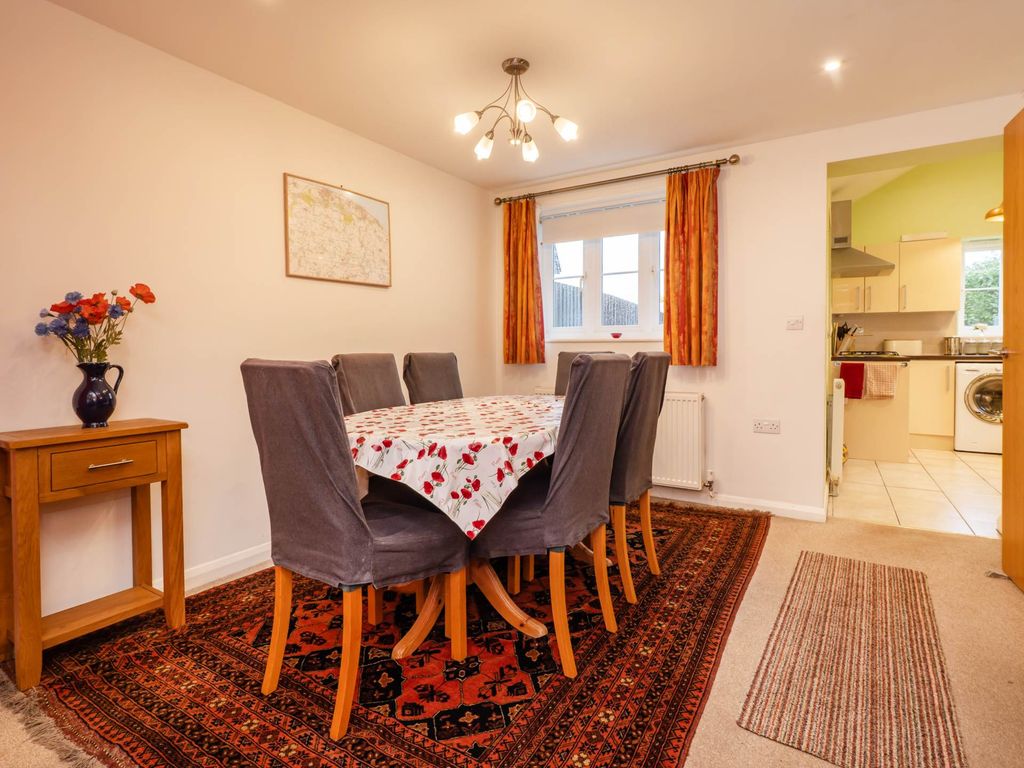 Property photo 3 of 49